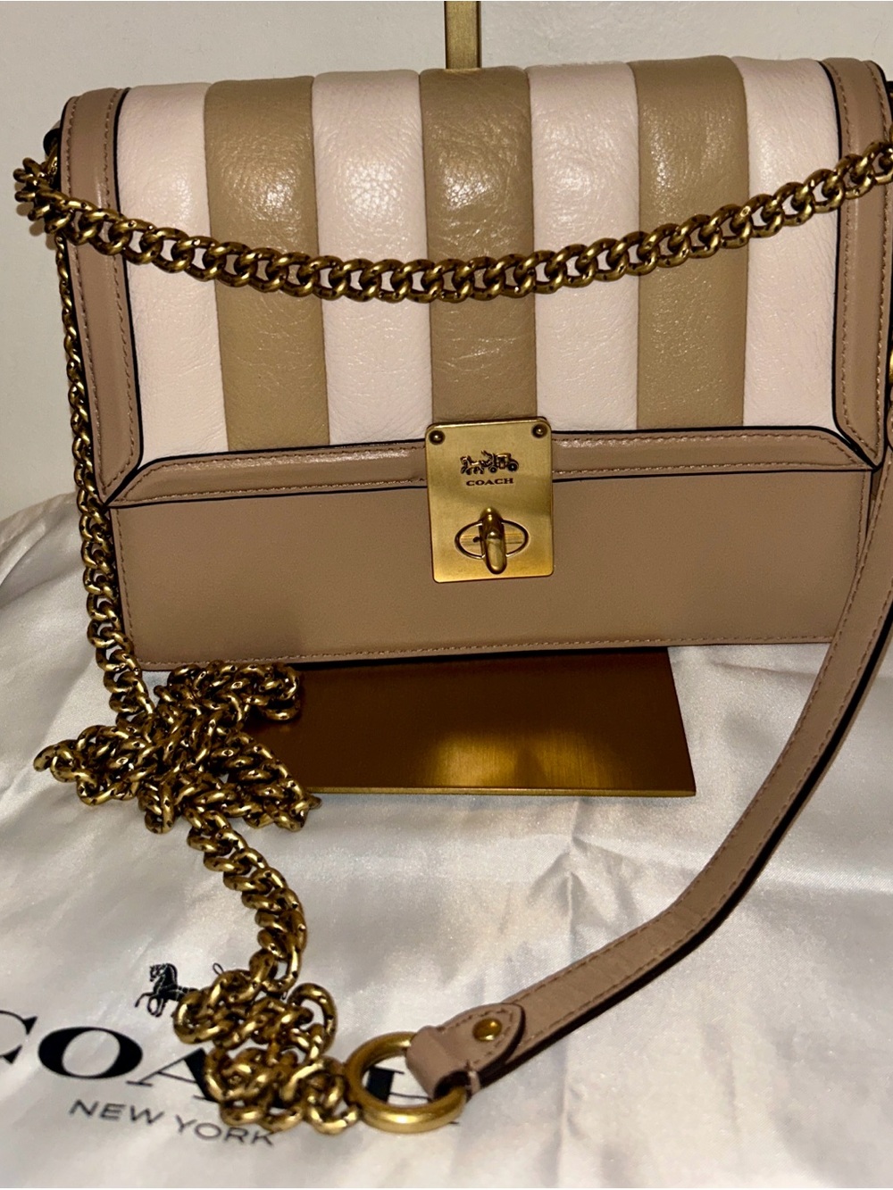 Coach Hutton Shoulder Bag With Colorblock Quilting 739 Like New! - Picture 14 of 15